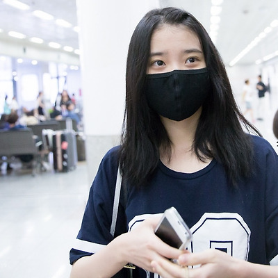 140901 아이유 김포공항 입항 by 미스터신iu