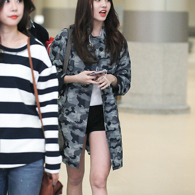 140410 김포공항 입국 걸스데이(Girl's Day) 유라 직찍