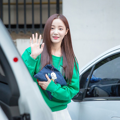 161014 뮤직뱅크 출근길 모모랜드 연우