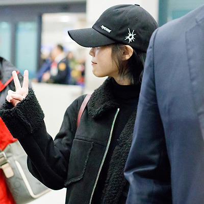 161217 아이유 인천공항 입국 직찍