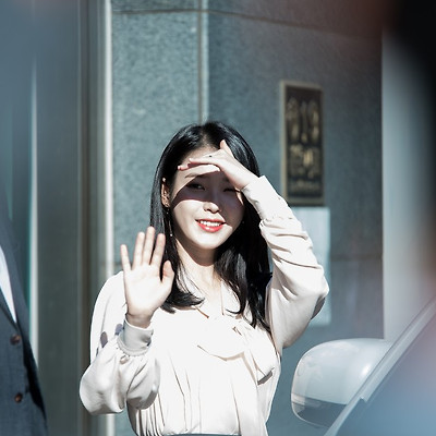 [18.10.21] 그날엔 팬사인회 아이유 출,퇴근 직찍 by 두탕구리