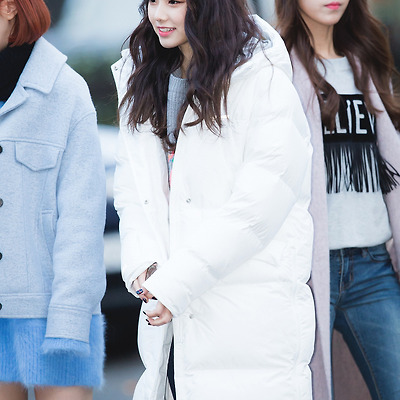 171124 뮤직뱅크 출근길 구구단 미나