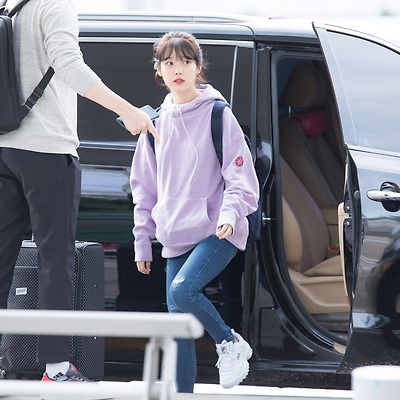 171007 아이유 인천공항 출국 by 미스터신