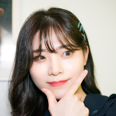 2019.02.23 소연 - Blue chair (Cafe ANOV)