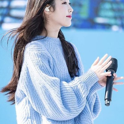 아이유 피어싱의 비밀