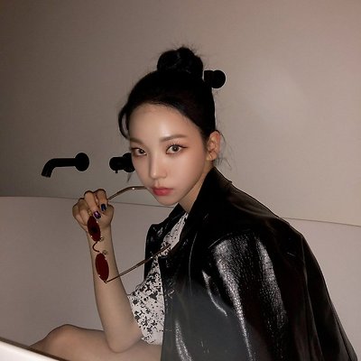 카리나 KARINA