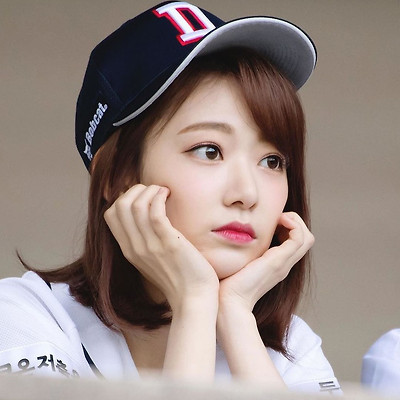 아이즈원 미야와키 사쿠라 야구복 고화질 사진 7장