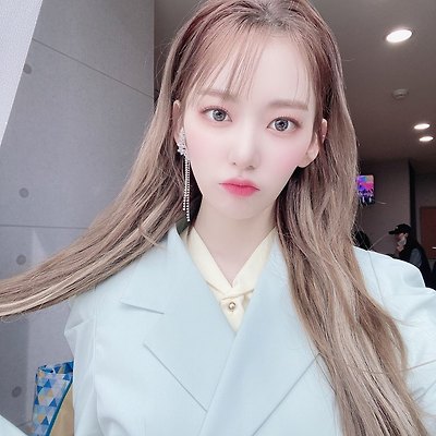 아이즈원 초동 대기록 공신 미야와키 사쿠라