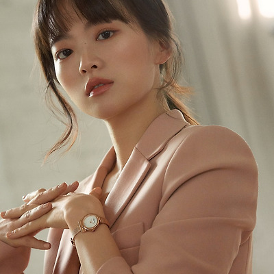 천우희 보그 2019 8월호 페라가모 타임피스 초고화질 화보 13장