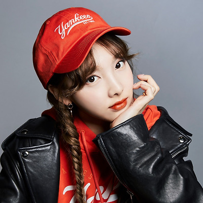 트와이스 MLB 2018 봄 고화질 화보 9장