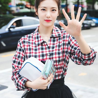 언제나처럼 저 세상 미모 자랑하는 신예은