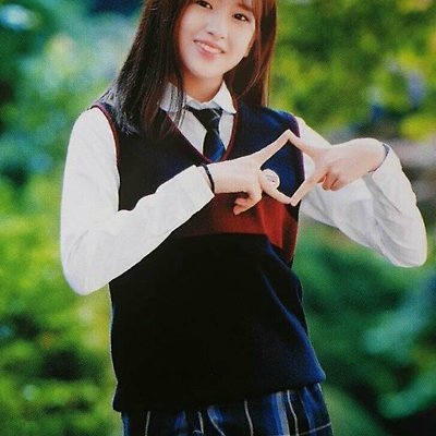아이즈원 안유진 졸업앨범 사진