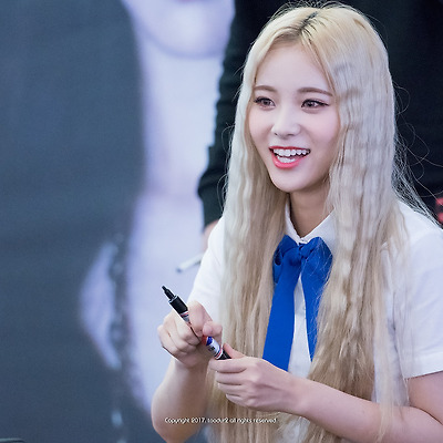 이달의 소녀 오드아이써클, 부산 팬사인회 #1