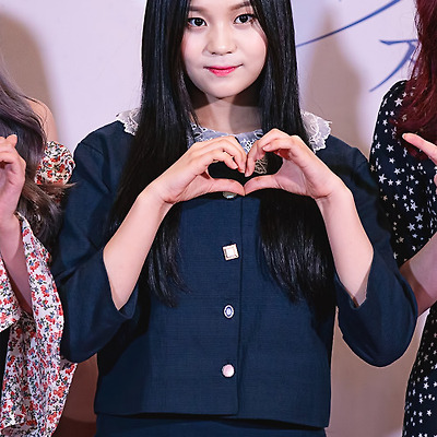 2018.07.03 용산 시사회 엄지 Pic