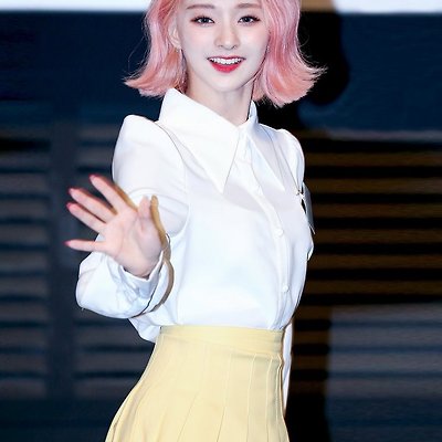 프로미스나인 이나경, 우주 부수는 미모의 FUN 활동 직찍들
