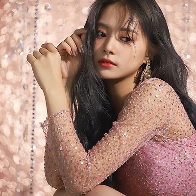 트와이스 유기체의 신비 : 응시와 반영