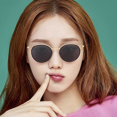 이성경 씬넘버포 선글라스 초고화질 화보 4장