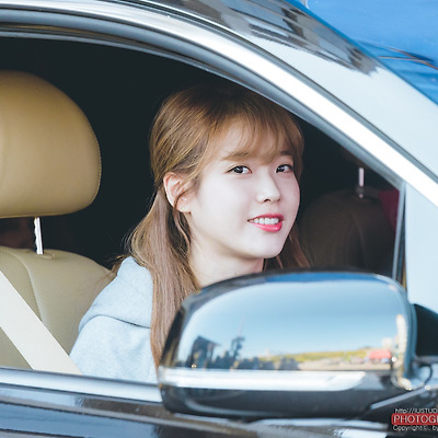 170920 소니 제품 발표회 퇴근길 아이유 직찍 by 스피넬