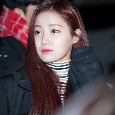 180202 뮤직뱅크 출근길 모모랜드 연우