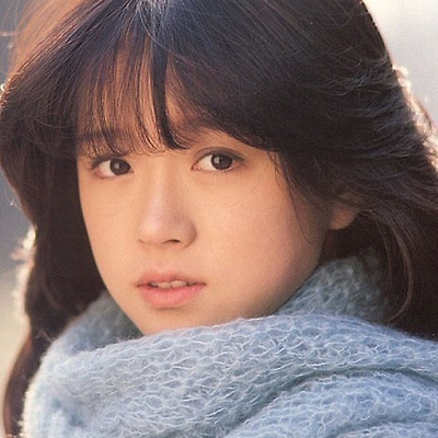 나카모리 아키나(中森 明菜, なかもり あきな)