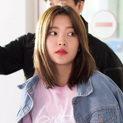 친목질하는 트와이스 나연과 레드벨벳 예리