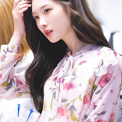 사랑스럽고 우아한 정채연, 우리 댕채의 근황
