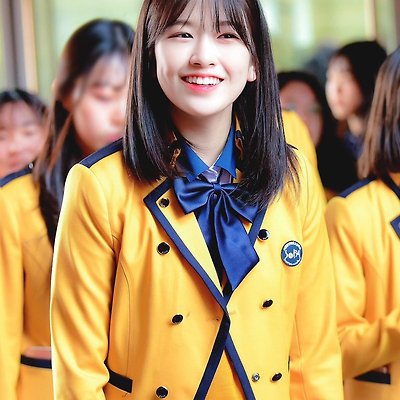 서공예 교복 입으니 비로소 고딩 같은 안유진