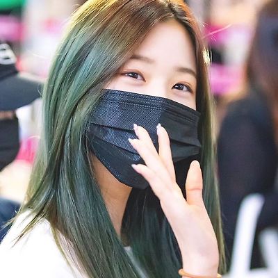 1회용 마스크와 아이즈원