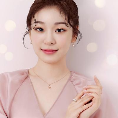 김연아(Kim Yu-na) 제이에스티나 '메리 핑크마스' 캠페인 고화질 화보 4장