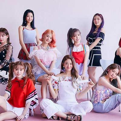 프로미스나인 첫 번째 싱글 앨범 ‘펀 팩토리(FUN FACTORY)’ 공식 초고화질 화보-B 10장