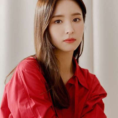 신세경 드라마 [신입사관 구해령] 인터뷰 고화질 화보B 10장
