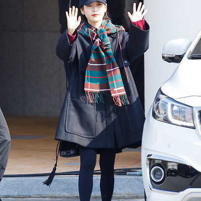 181110 아이유 10주년 콘서트 광주 출근 직찍