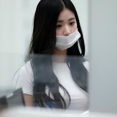 장원영과 마스크