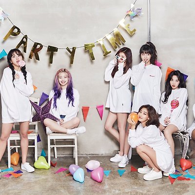 오보이 11월 호 창간 9주년 트와이스 스페셜 화보!