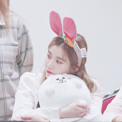 아이즈원[IZ ONE] 권은비 고화질 사진 47장
