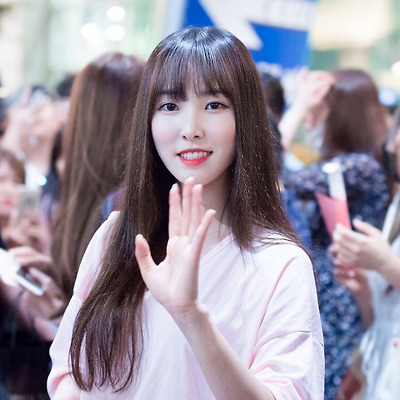 여자친구 유주 고화질 사진 14장