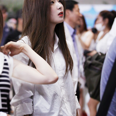슬기 사복 jpg