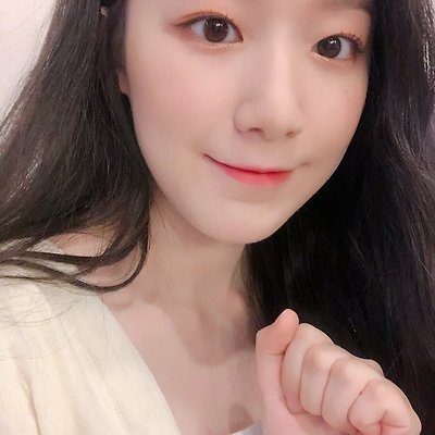 여자 아이들 슈화 민낯은 셀카