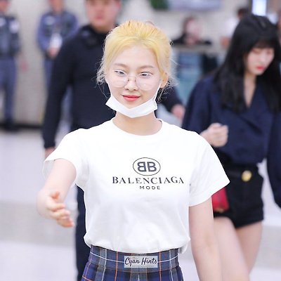 트와이스 사나, 얼굴이 펴서 다행이다