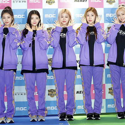 ITZY(있지) 아육대 포토월 고화질 사진 6장