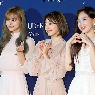 트와이스 쯔위 지효 나연 에스티로더 신제품 론칭 기념 포토콜 고화질 사진 4장