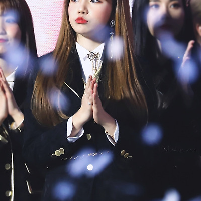 아이즈원 조유리 고화질 사진 4장