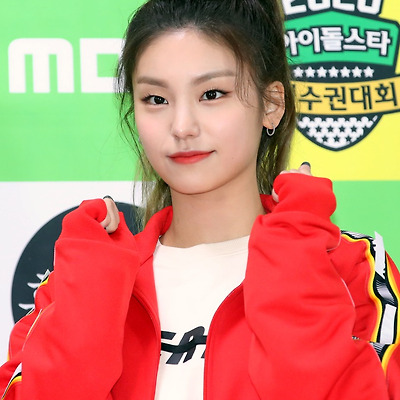 있지(ITZY)  2020 아이돌스타 선수권대회(아육대)  포토월 행사고화질 사진 12장