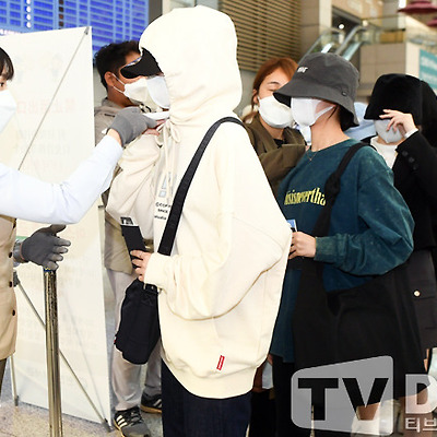 [니쥬 출국] 한국 떠나는 NiziU(ニジュー) 마코, 리쿠, 리마, 리오, 마야, 미이히, 마유카, 아야카, 니나 [자가격리]
