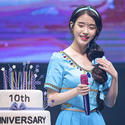 [180915] 데뷔 10주년 팬미팅 Part.2 아이유 직찍 by 달빛마차