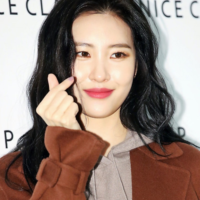 선미 롯데백화점 본점 나이스크랍 팬사인회 고화질 사진 15장