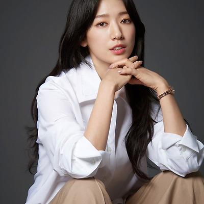 박신혜 영화 살아있다 인터뷰 고화질 화보 12장
