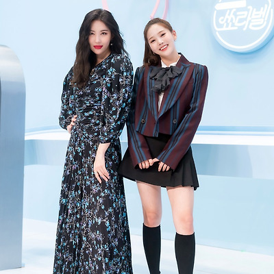 선미(SUNMI) & 오마이걸(OH MY GIRL) 효정(Hyojung) 올리브TV '스튜디오 겟잇뷰티' 포토타임 고화질 사진 10장