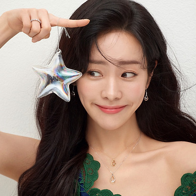 한지민(Han Ji-min) 골든듀 2020 홀리데이 고화질 화보 13장