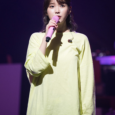 [170924] 데뷔 9주년 팬미팅 포토타임 아이유 직찍 by 달빛마차
